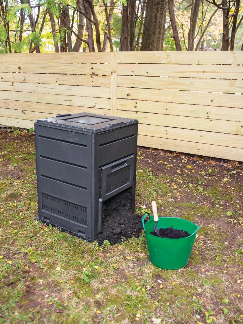 Deluxe Pyramid Composter II 3 Deluxe Pyramid Composter II